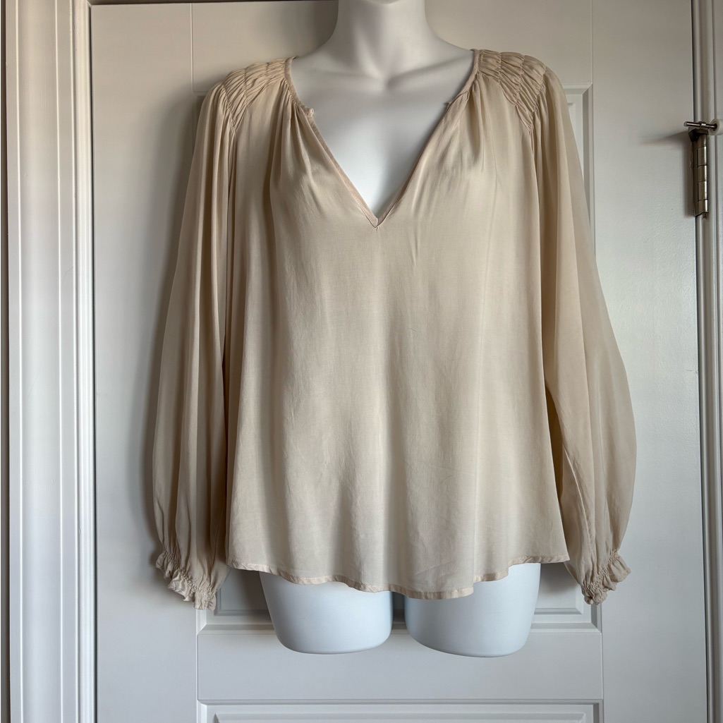Velvet By Graham & Spencer Cream V-Neck Blouse